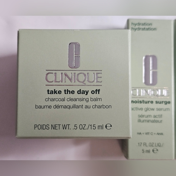 Clinique 4 Piece Skincare Set - Picture 7 of 8